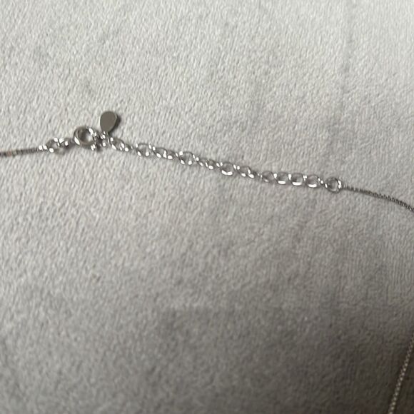 Thin Silver Necklace - Very Thin Chain - BRAND NEW - Short Necklace - Picture 4 of 5